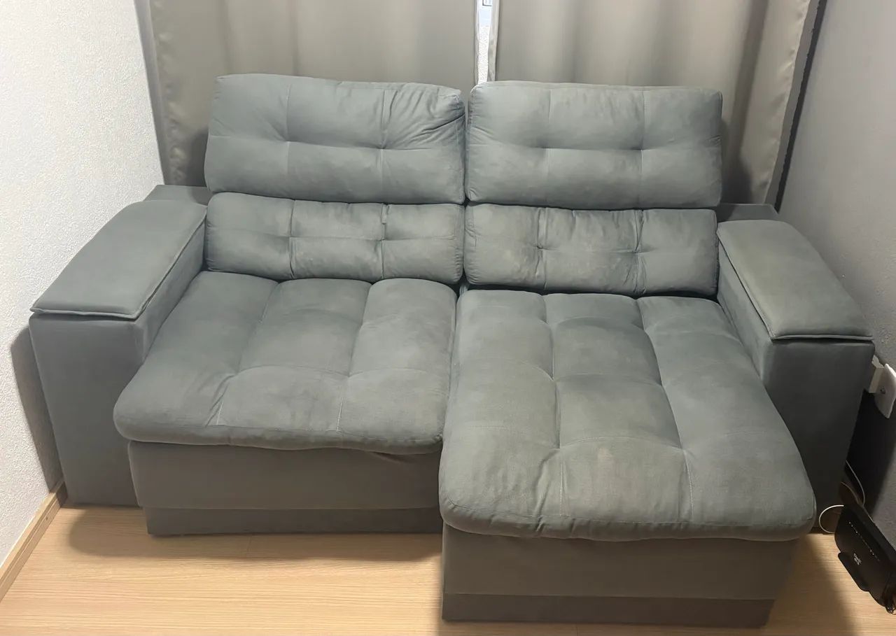 Sofá retrátil e reclinável 
