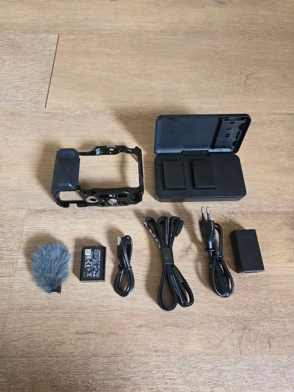 Câmera Sony ZV-E10 + Acessórios  - Foto 4