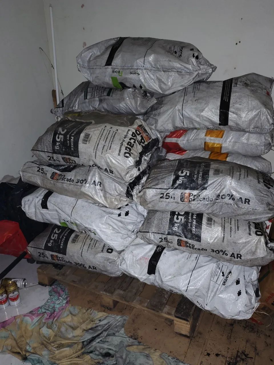 Carvão eucalipto puro bom rendimento 