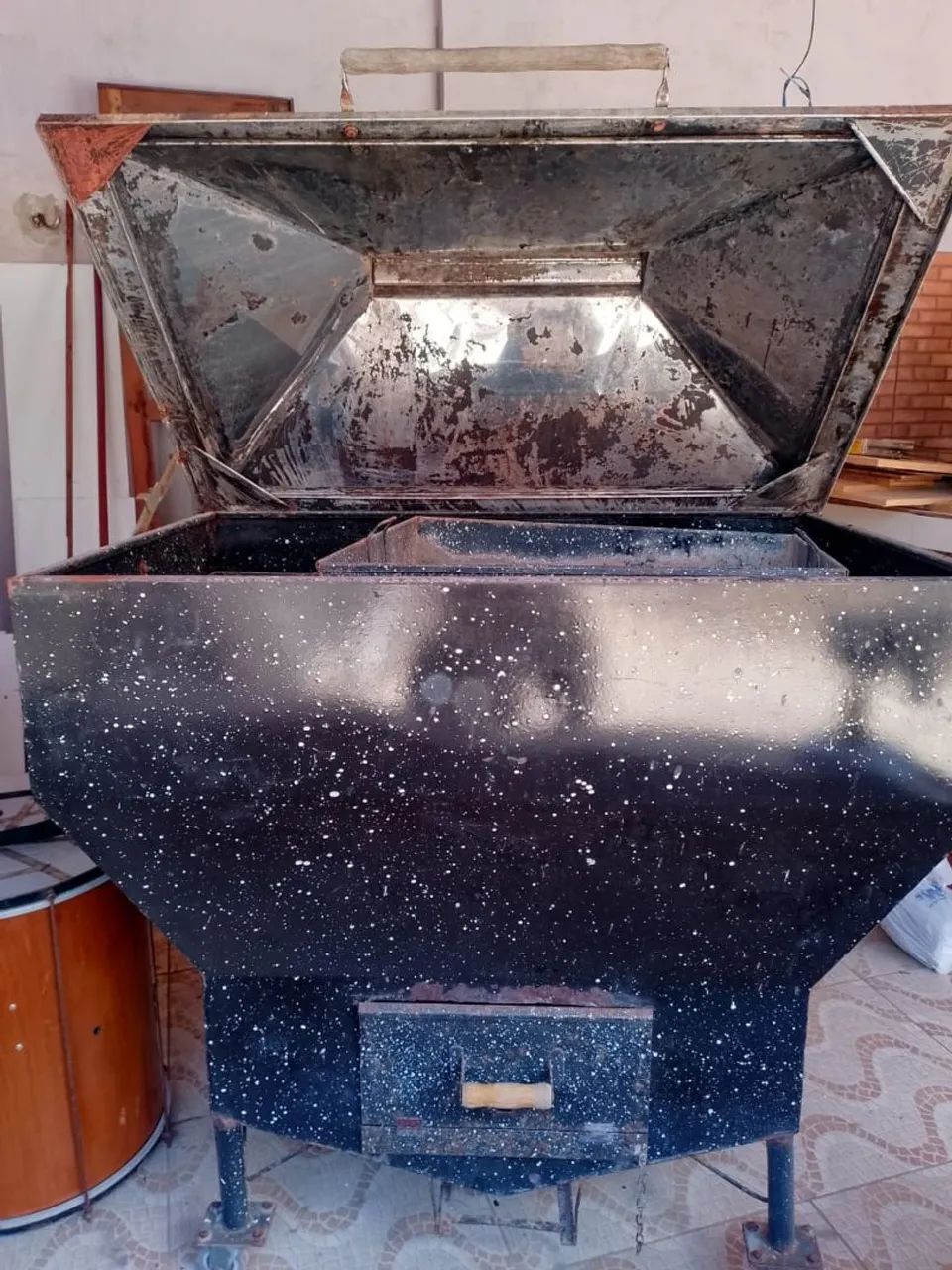 Vendo 2 Churrasqueira industrial 