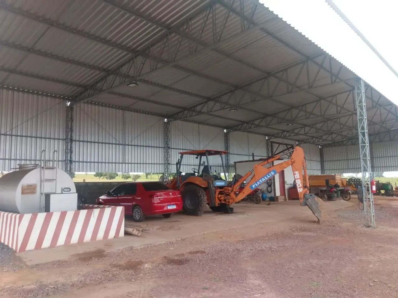 Imóvel para venda tem 6000000 metros quadrados com 3 quartos em Aparecida - Pirapora - MG