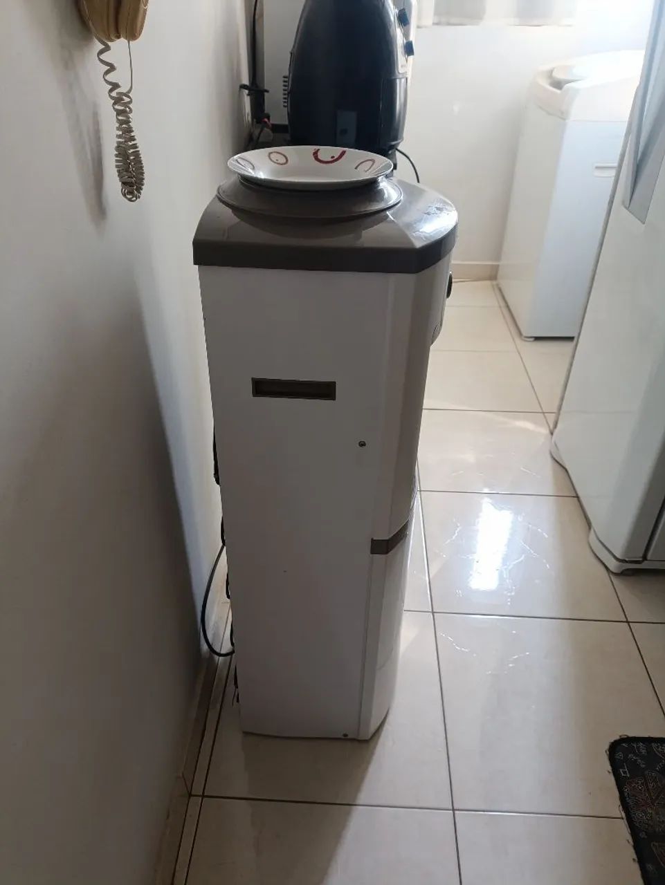 Bebedouro de coluna Esmaltec 220V - Foto 2