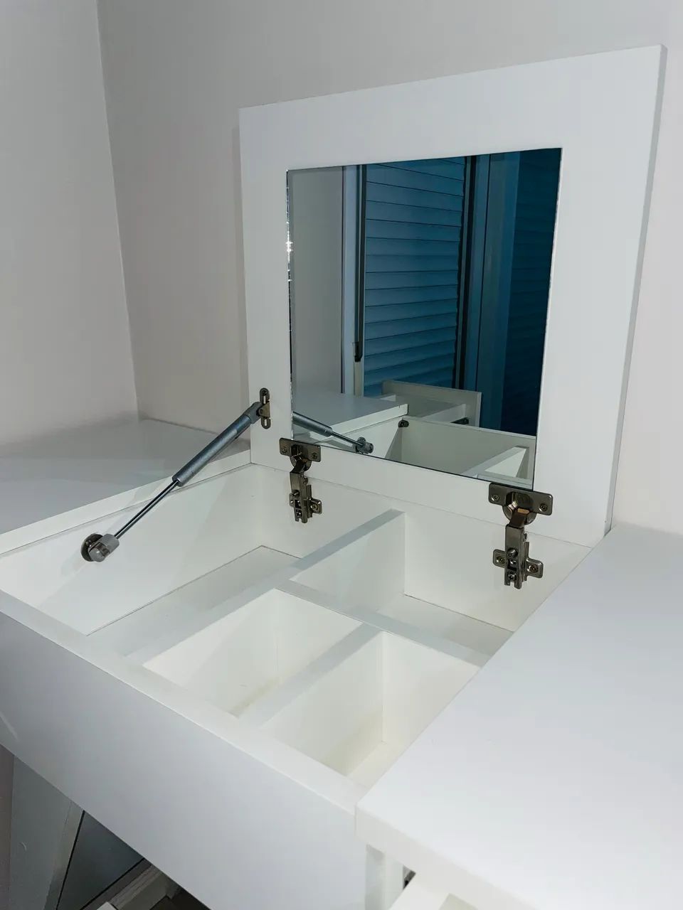Dressing Table467357324532797441