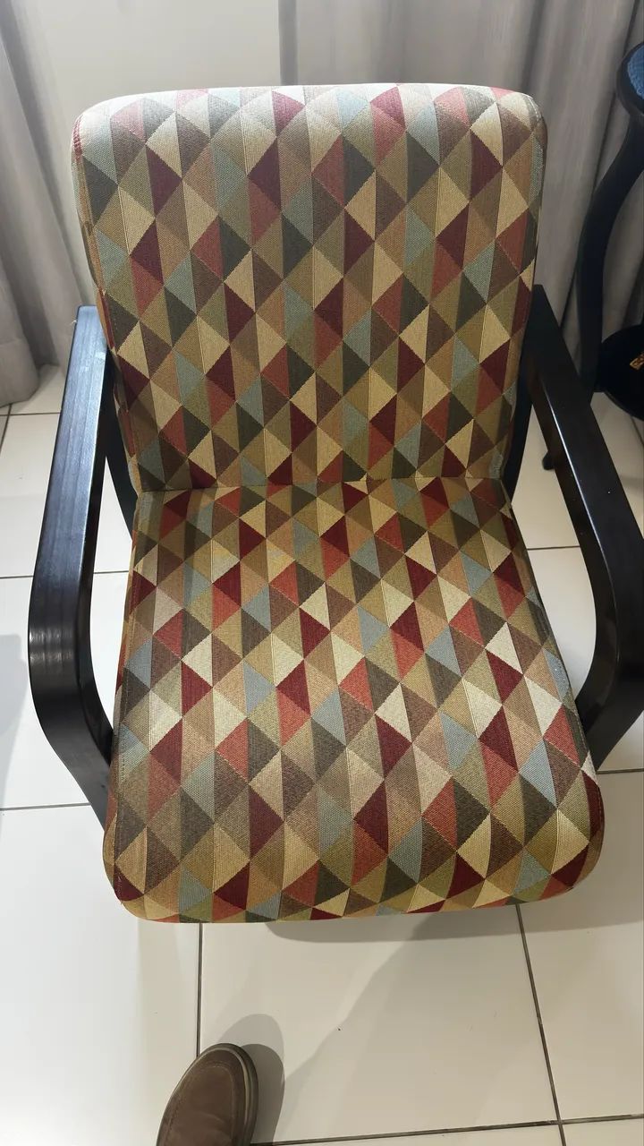 VENDO DUAS EXCELENTE POLTRONA DECORATIVA PARA SALA 