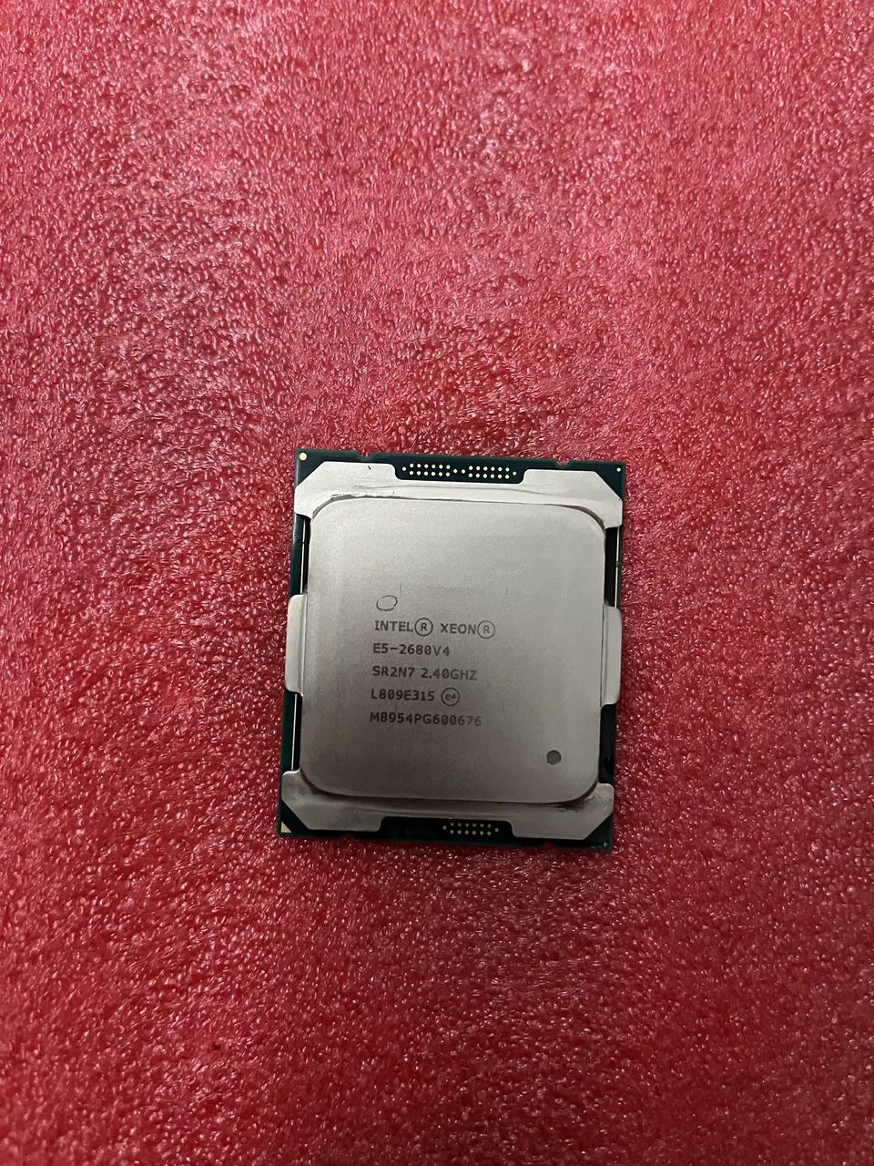 Xeon 2680 V4 2.4
