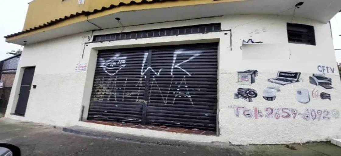 Casa comercial na Rua Jequirituba, 725  32 m²
