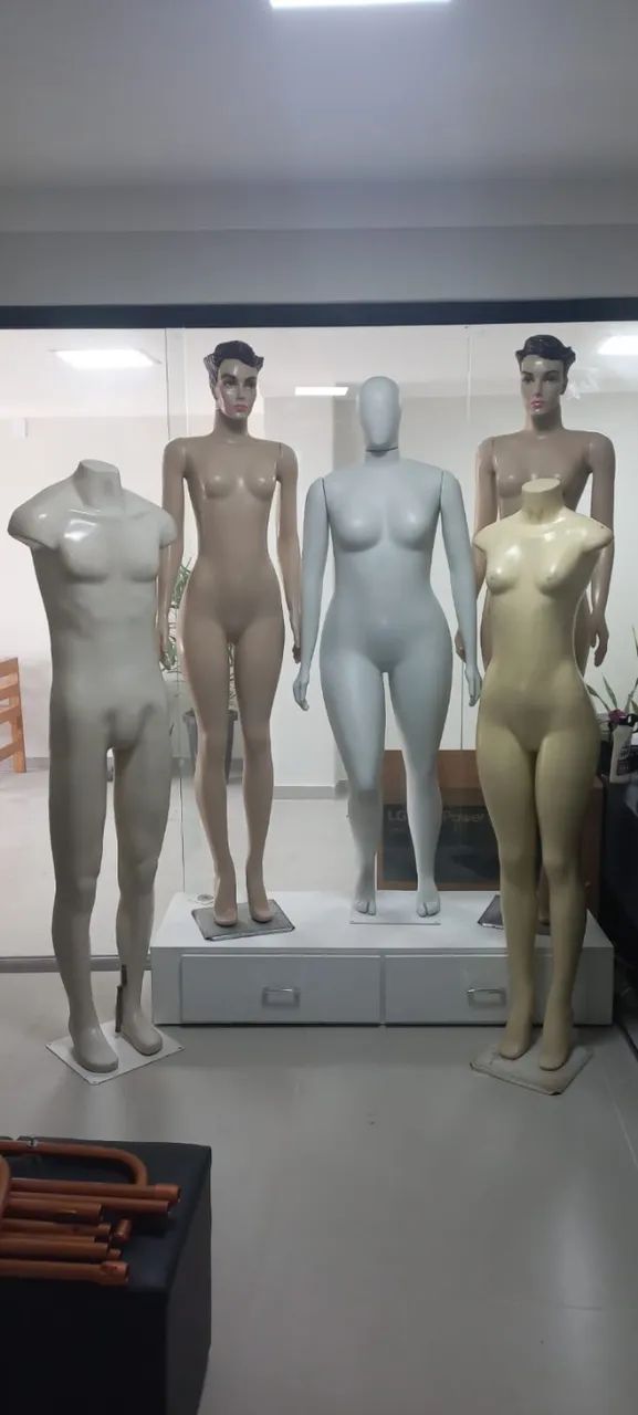 Manequins