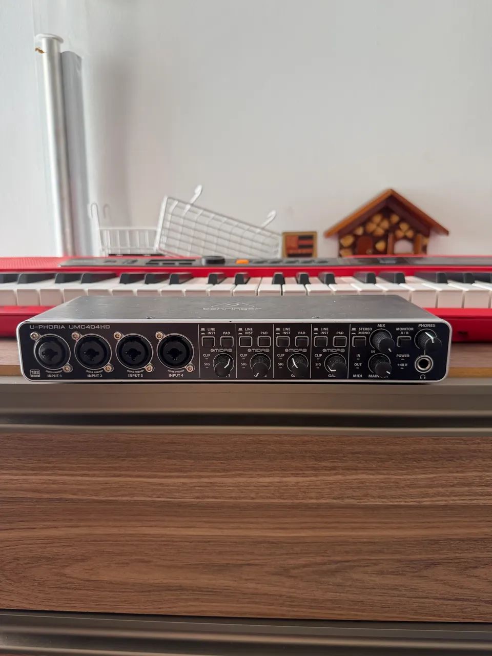 Interface de áudio  Behringer uhd 404 - Foto 3