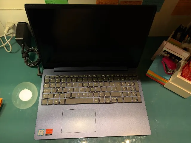 Lenovo Ideapad 330-15IKB i3-7200U- 2.30ghz, 4Gb Mem, Hd 1 tera