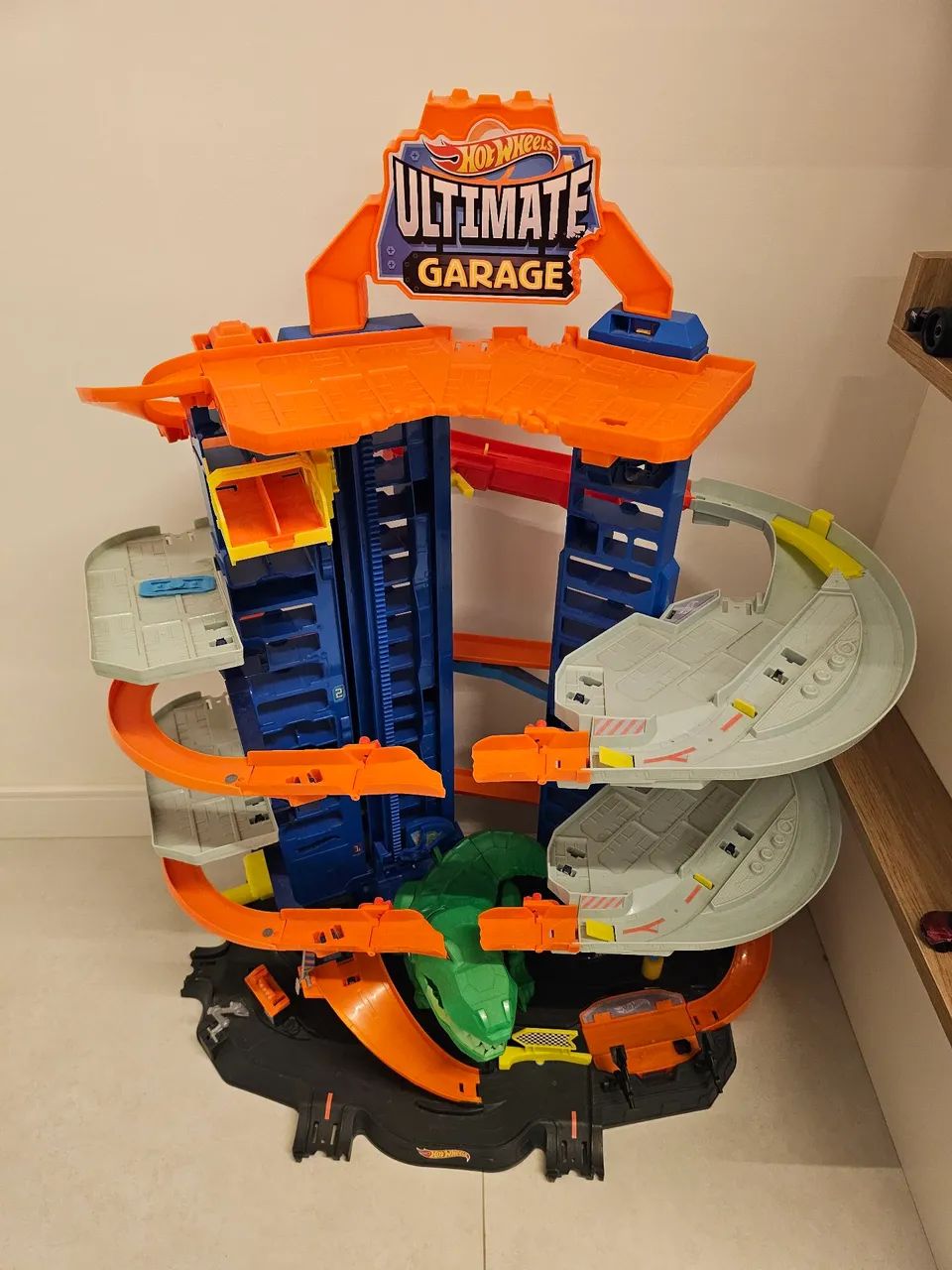 Hot wheels - ultimate garage