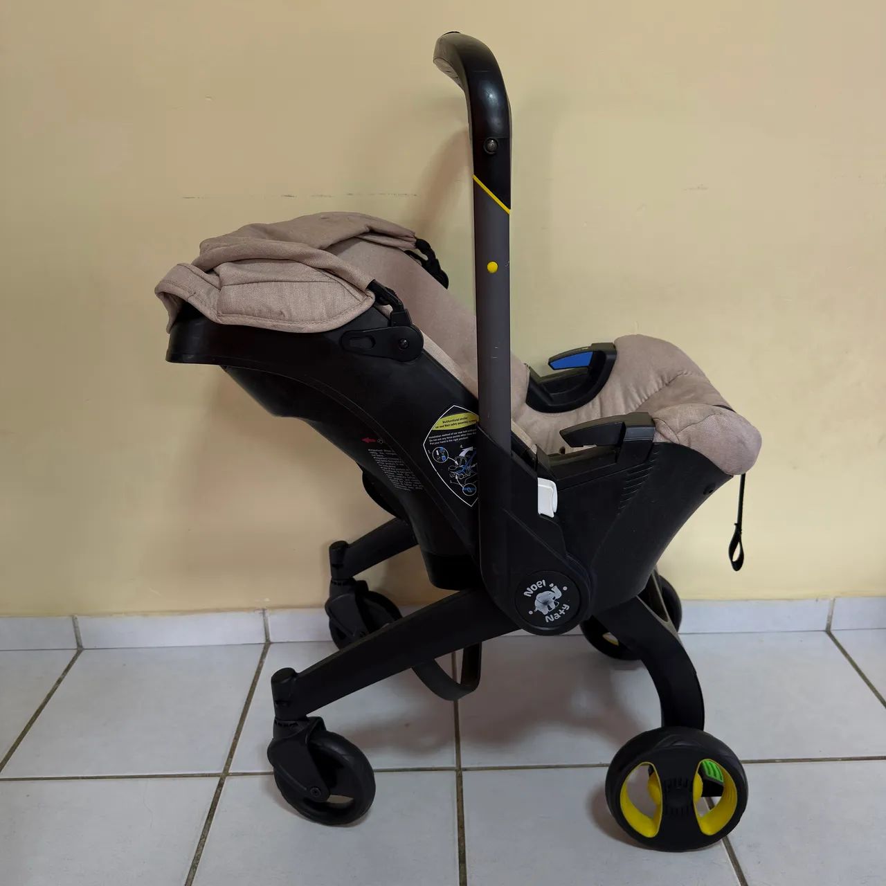 Carrinho de bebe 3x1 cadeirinha e bebê conforto  - Foto 4