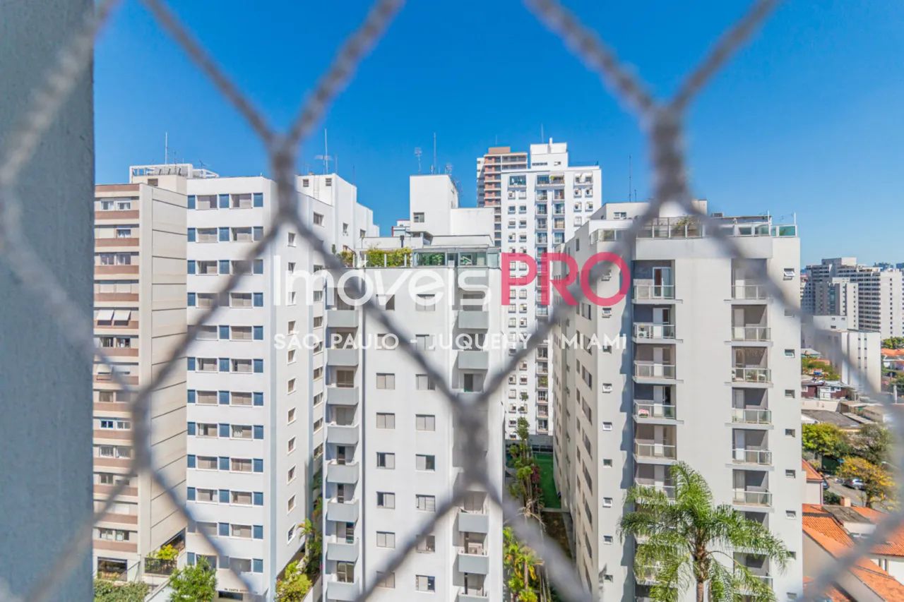 Apartamento amplo, claro e completo, com excelente localização - Foto 2