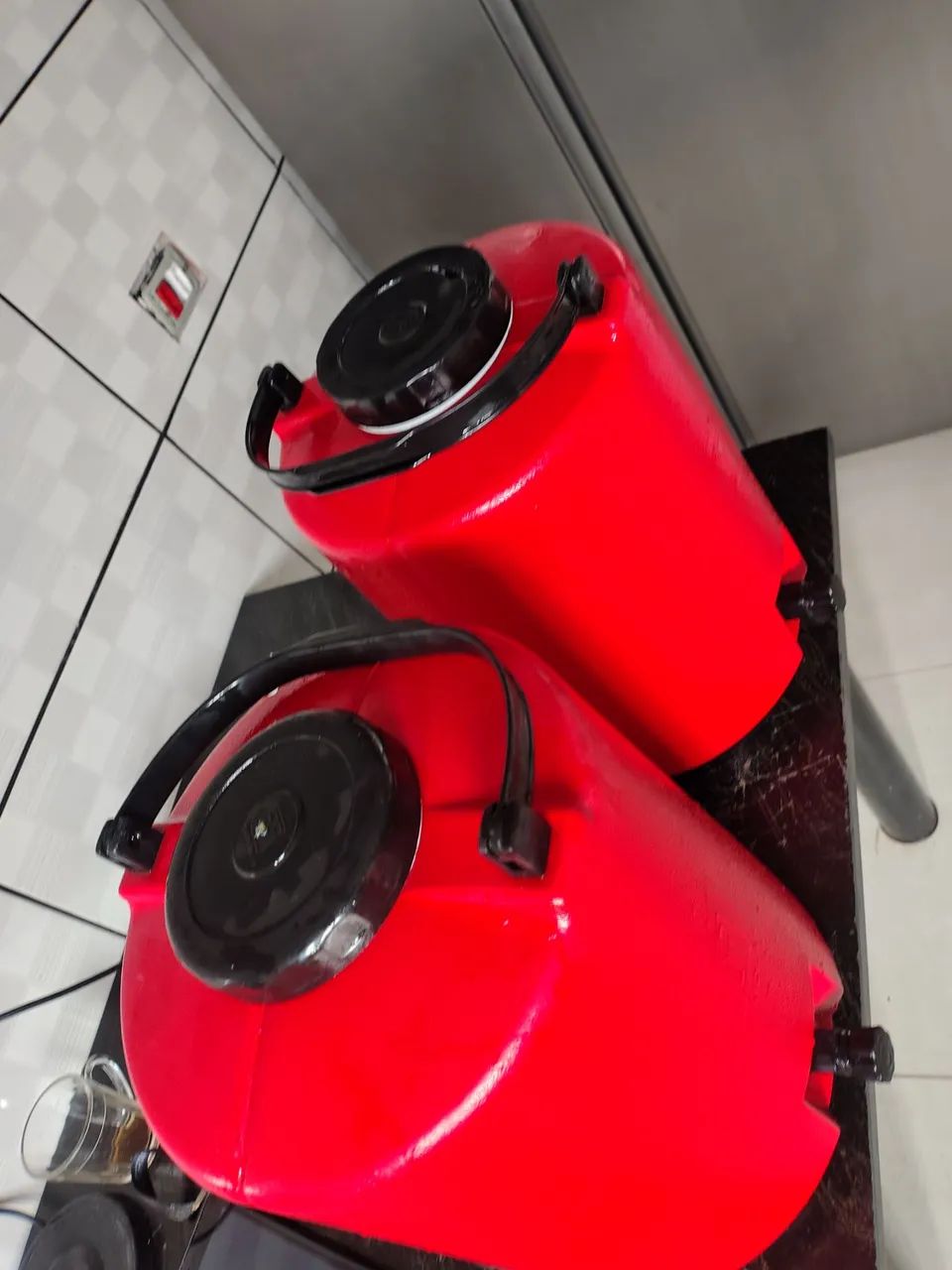 Garrafa térmica de 10 litros vendo separada - Foto 2
