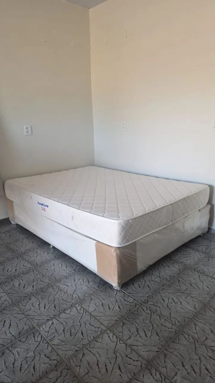 Cama box com colchão 