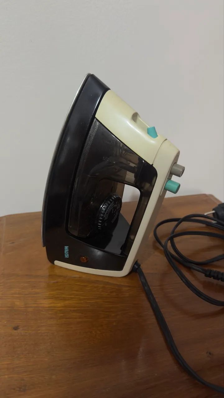 Ferro a vapor Walita 