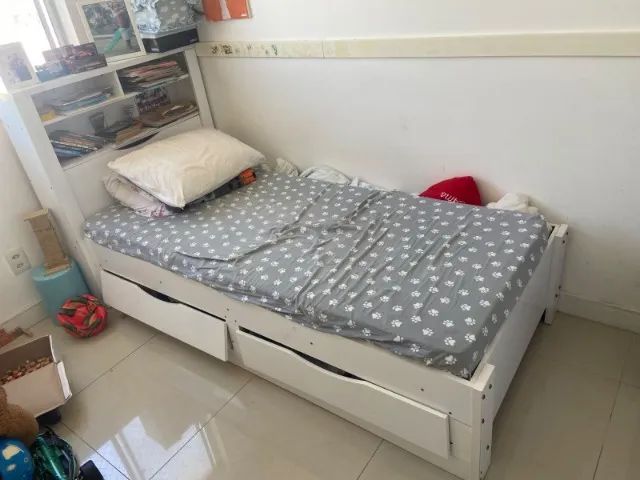 Cama solteiro com gavetas e baú - Foto 2
