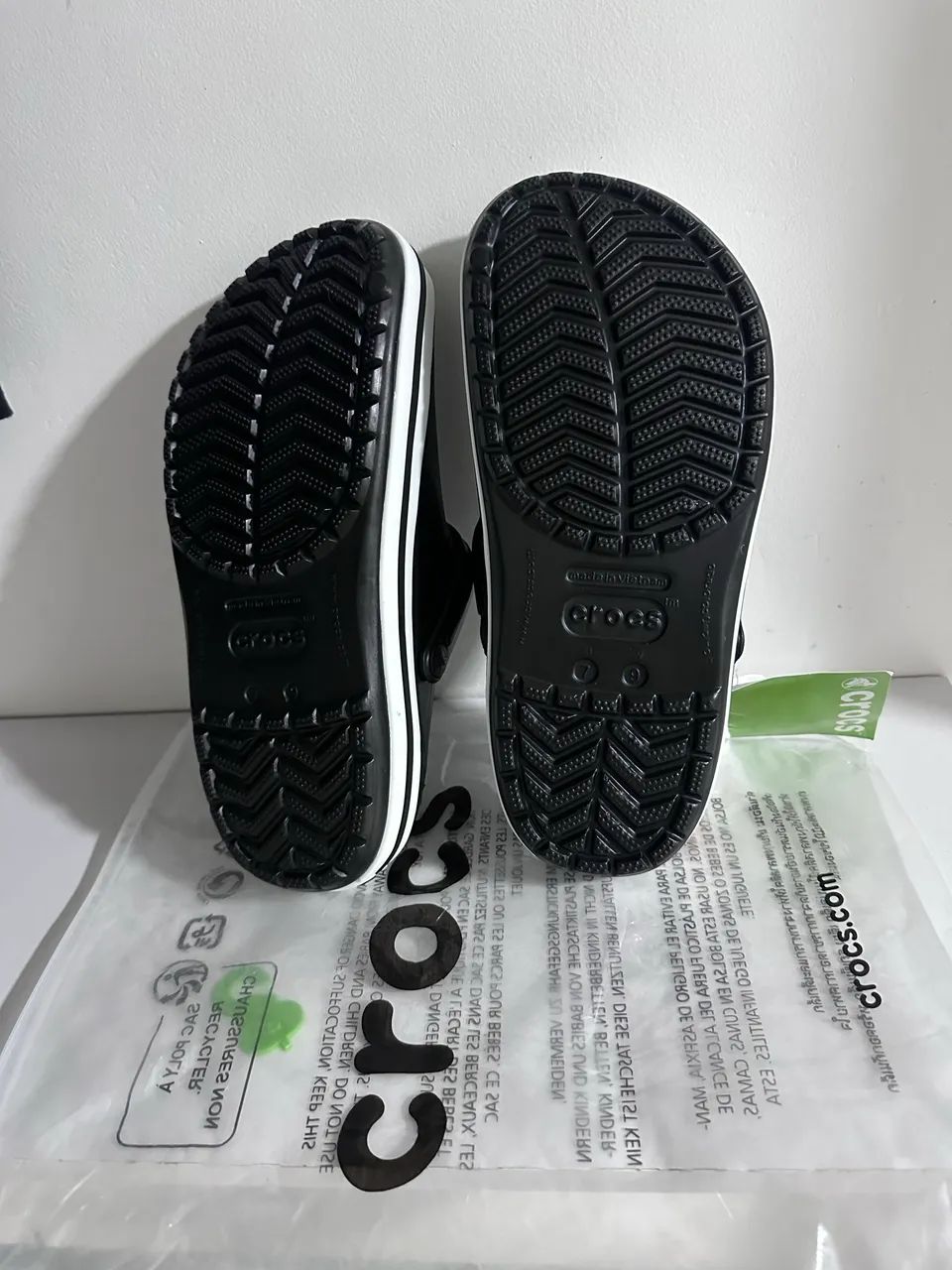 Crocs preto 36-37 - Foto 3