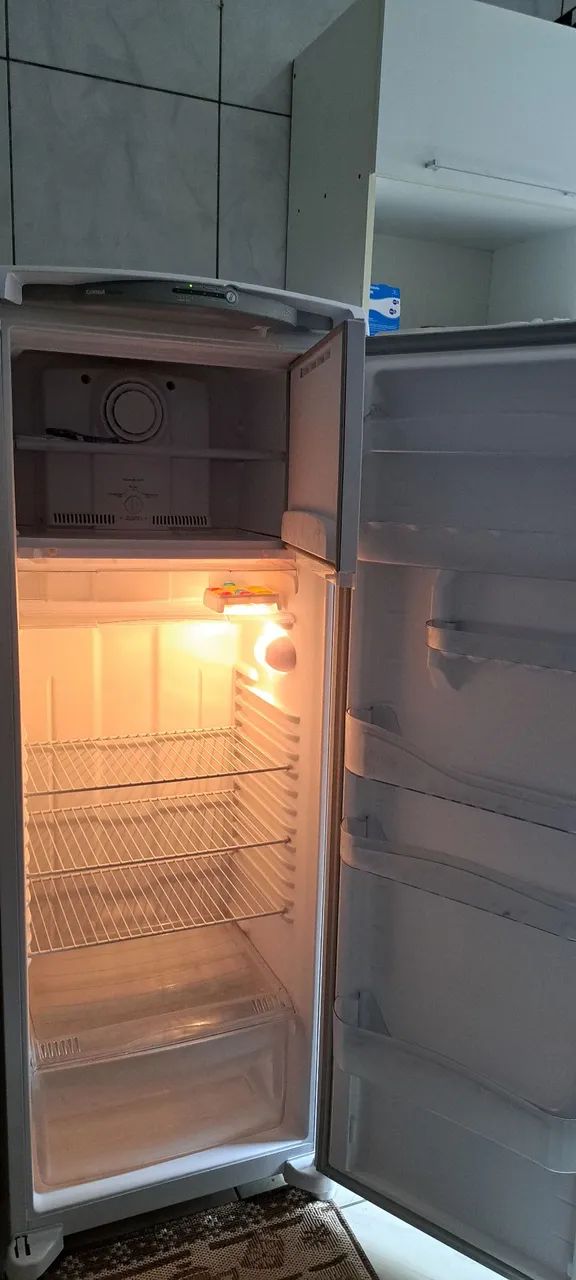 Geladeira Frost Free Consul - 1 ano de uso - Foto 3