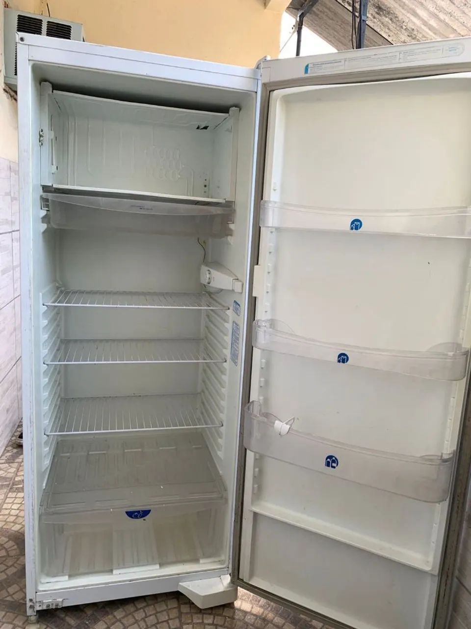 Vendo geladeira Dako. - Foto 3