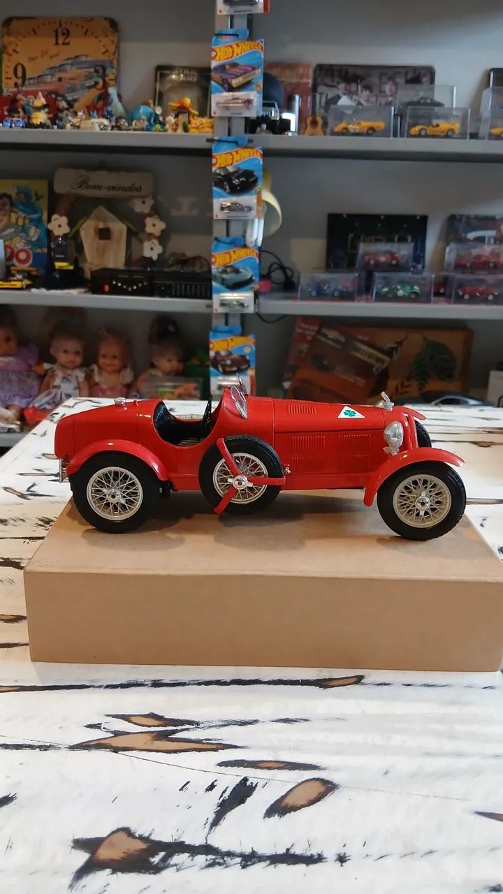 Alfa Romeo 8C 2300 Monza 1931. Da Burago. Escala 1:18. - Hobbies e