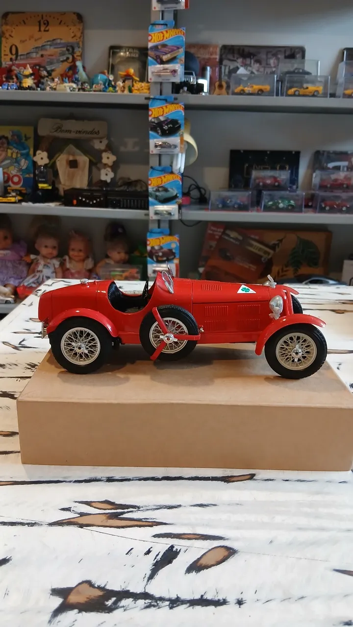 自動車 Alfa Romeo SC 2300 Monza 1931 1/18 Alfa Romeo 8C 2300 Monza 1931. Da Burago. Escala 1:18.<br