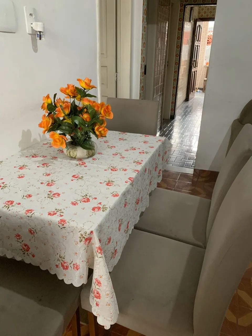Mesa + 4 Cadeiras  - Foto 4
