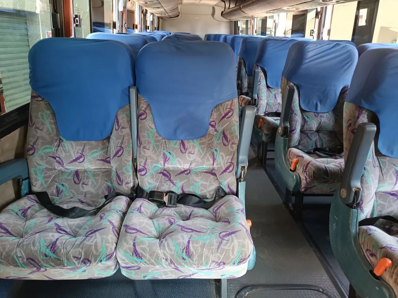 Ônibus rodoviário motor dianteiro com Ar - Foto 3