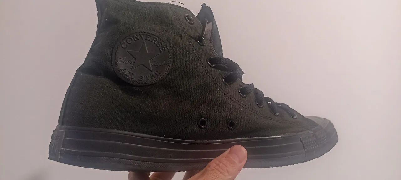 Tênis Cano Alto Converse Chuck Taylor All Star Monochrome HI - Preto