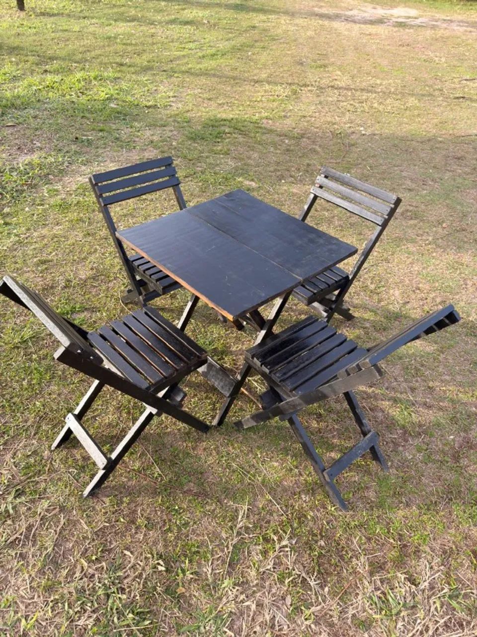 2 Conjuntos Mesa Dobrável com 4 Cadeiras de Madeira - Foto 3