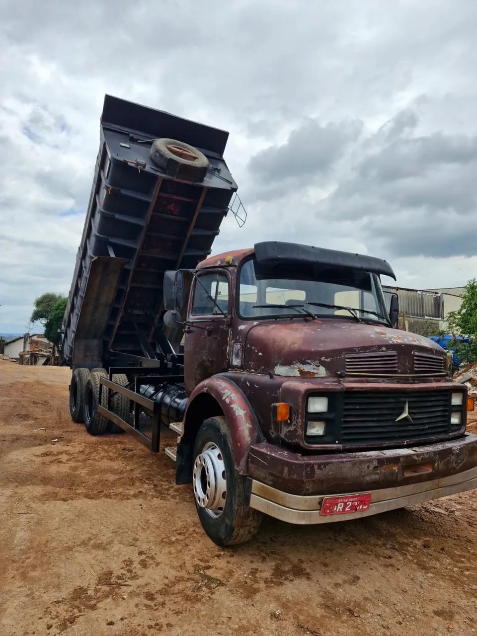 Mercedes 1313 caçamba - Foto 3