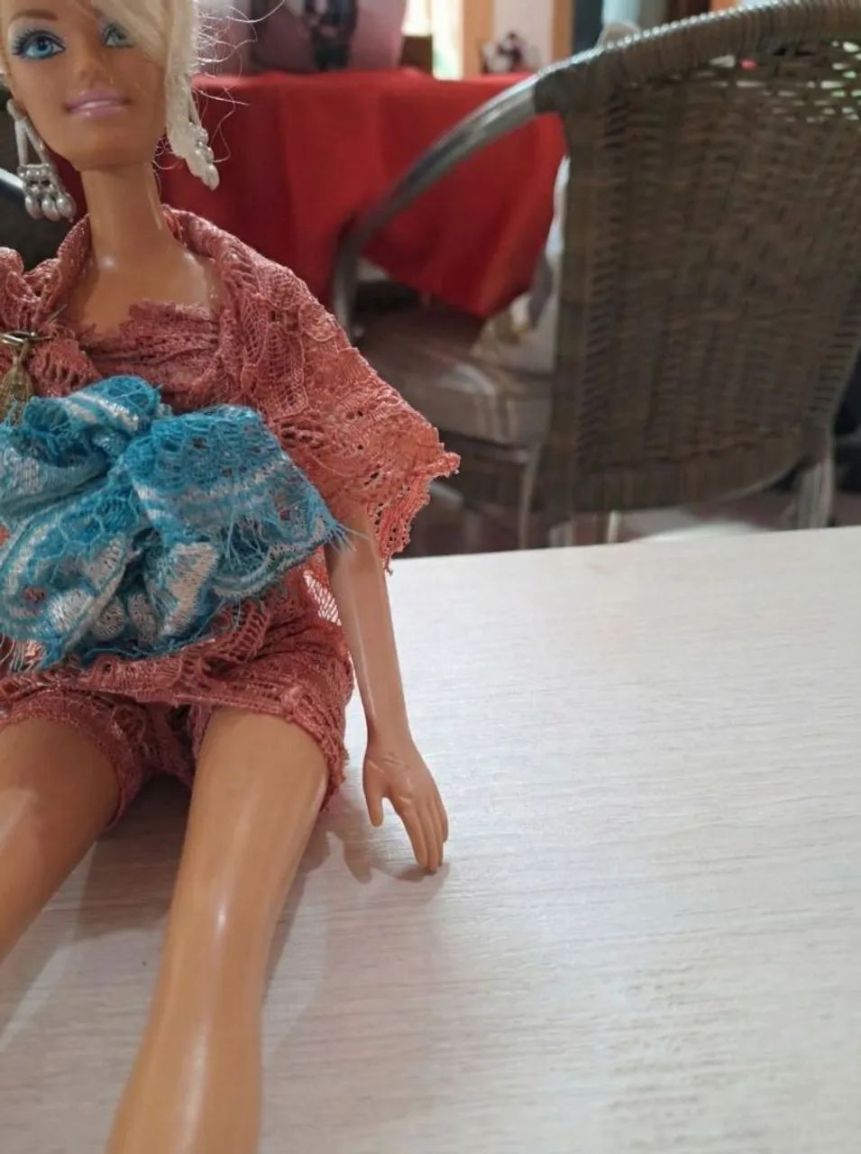 Boneca Barbie Edição Rara com o Penteado Original e Roupa em Renda Personalizada - Foto 4