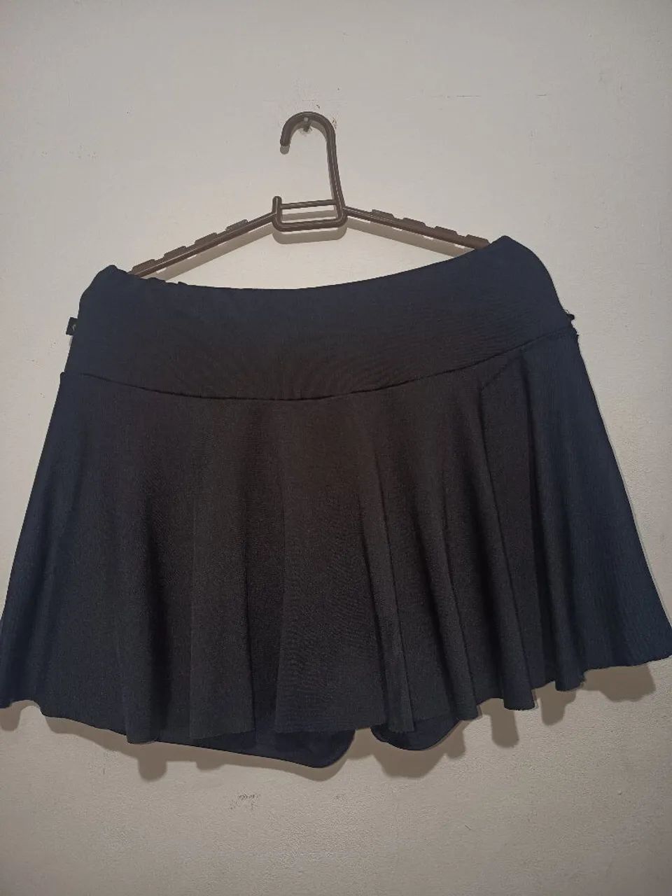 Shorts saia preta exg