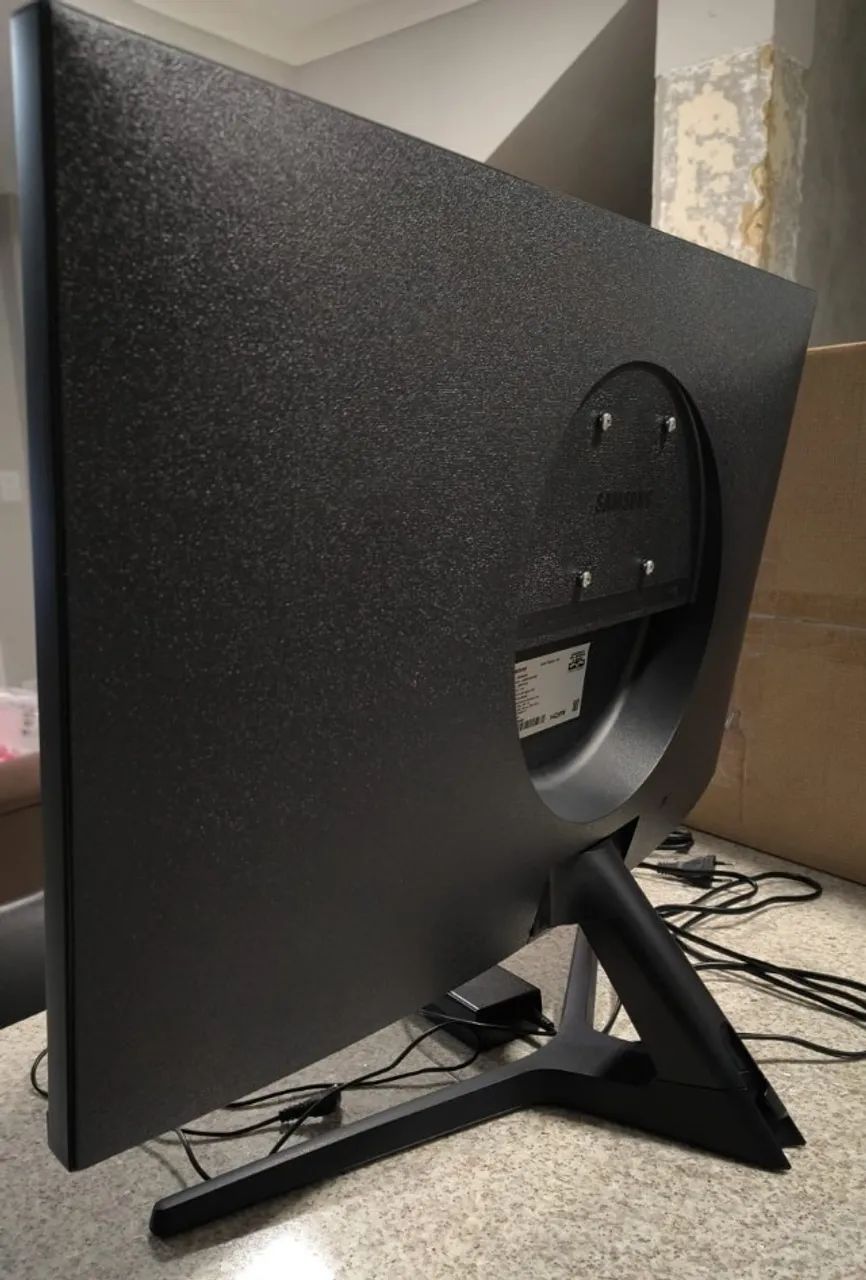 Monitor Samsung 28" 4K UHD - Foto 2