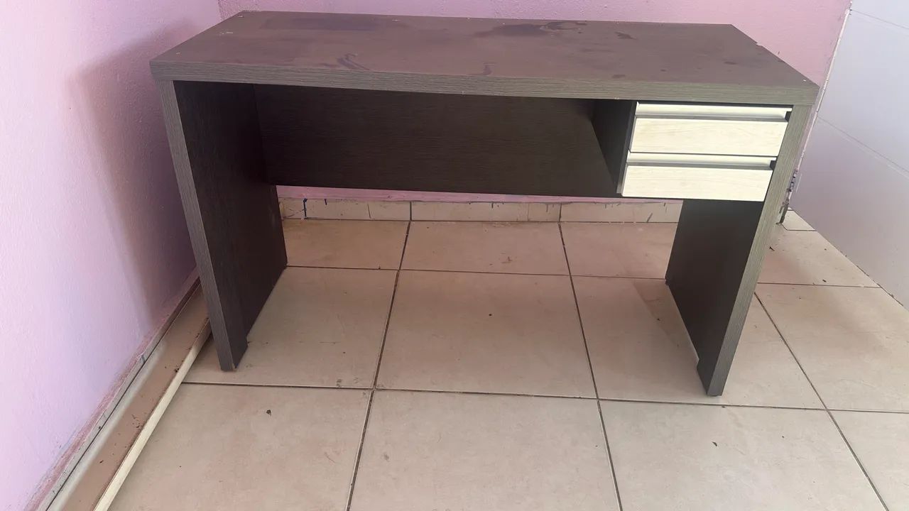 MESA EM MDF COM 2 GAVETAS  - Foto 4
