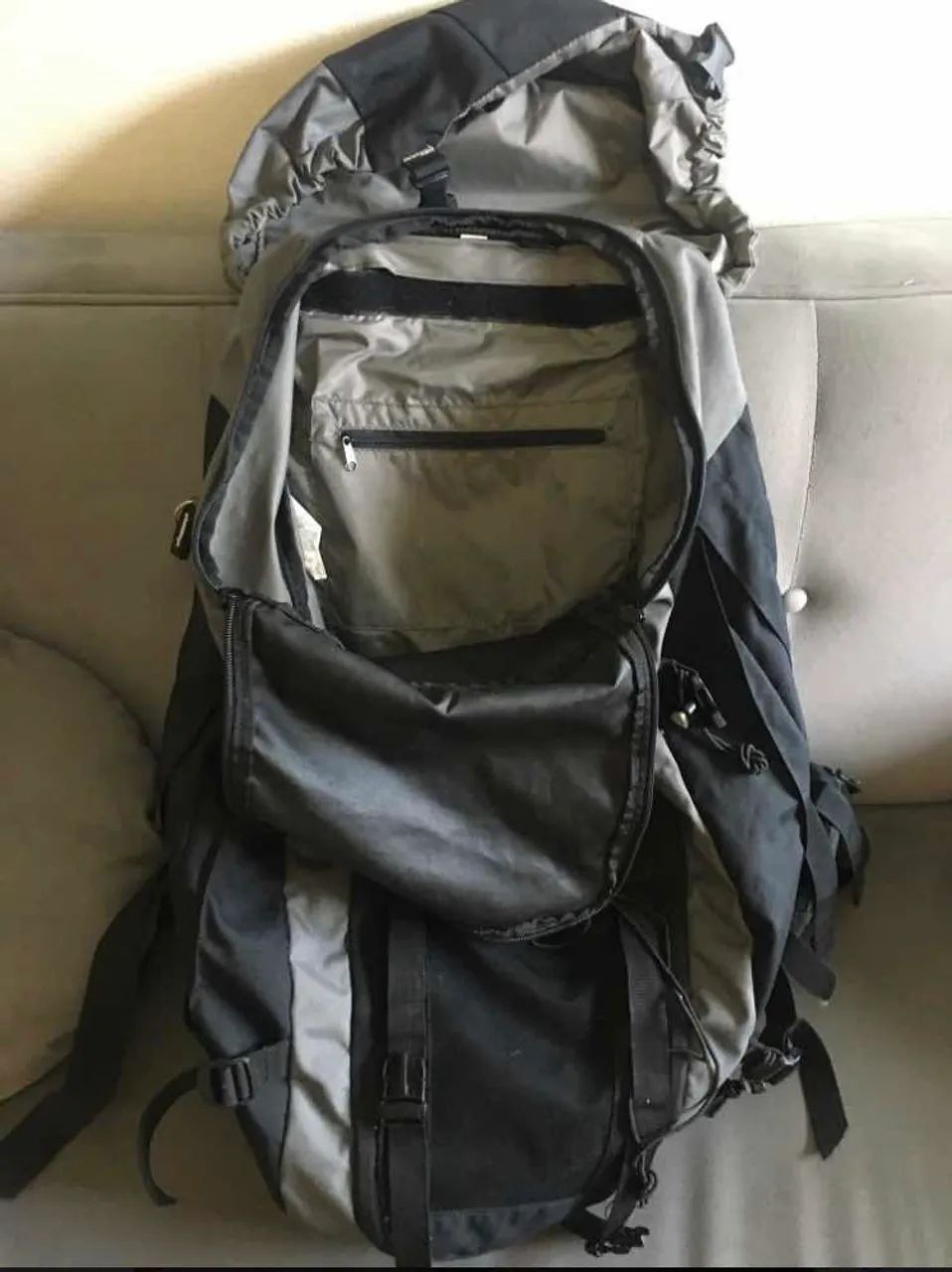Mochila Quechua Viagem / Camping  - Foto 2