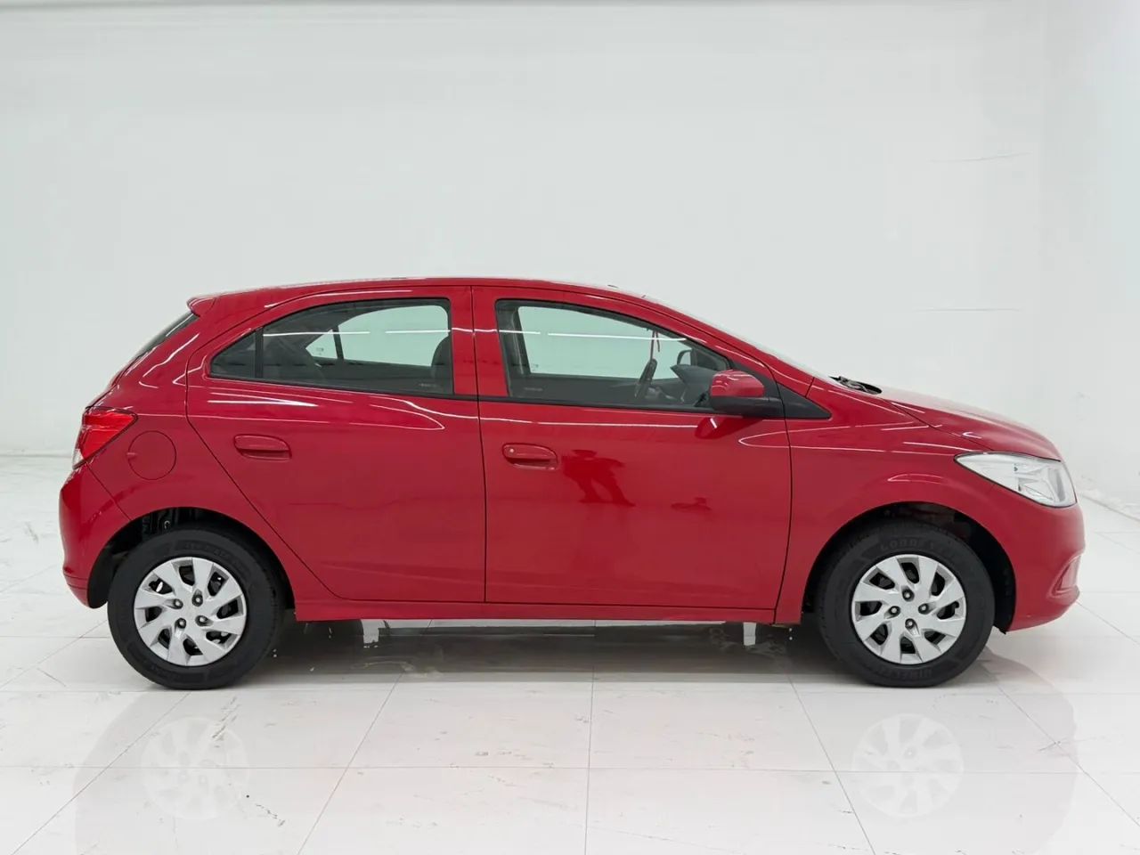 Chevrolet Onix 1.0 MPFI LS 8V Flex 4P Manual 2013 - Foto 4