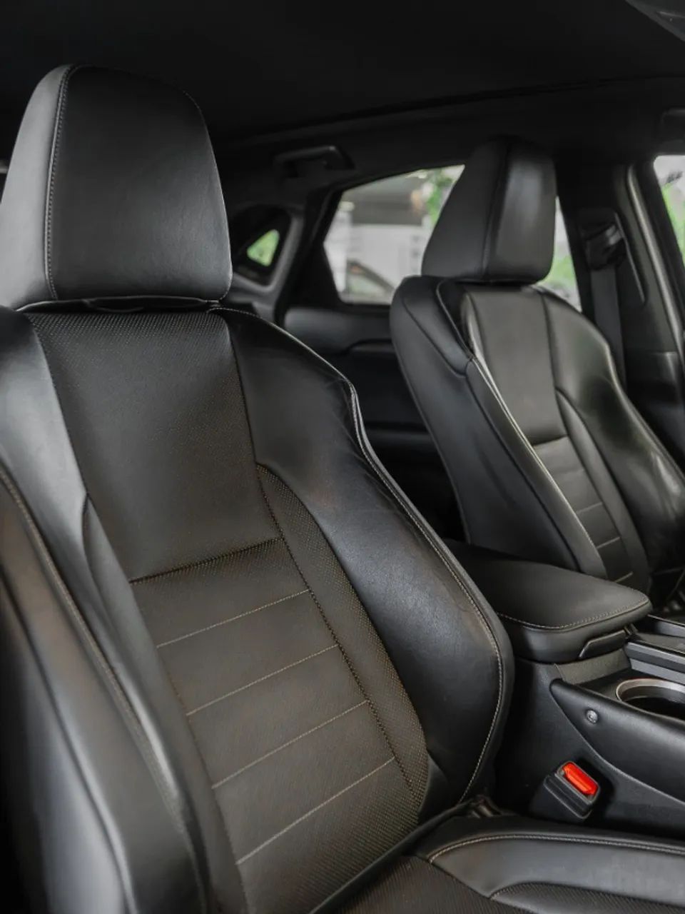 Lexus NX-200t F-sport 2.0 16V 238cv Aut., foto 17 de 18