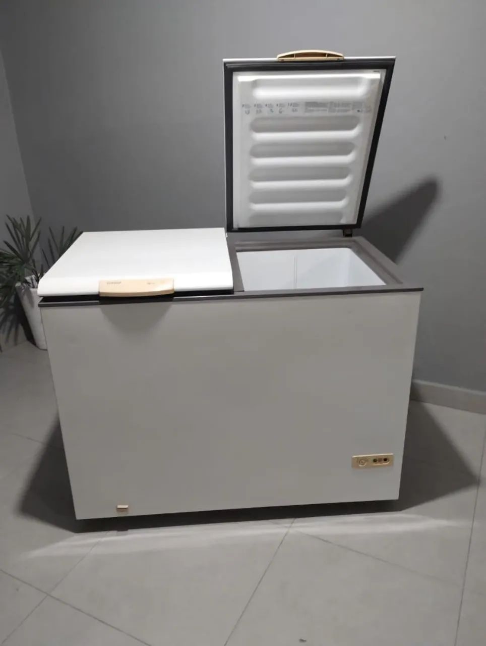 Freezer horizontal Consul 420 L dupla ação entrego ler anúncio  - Foto 3