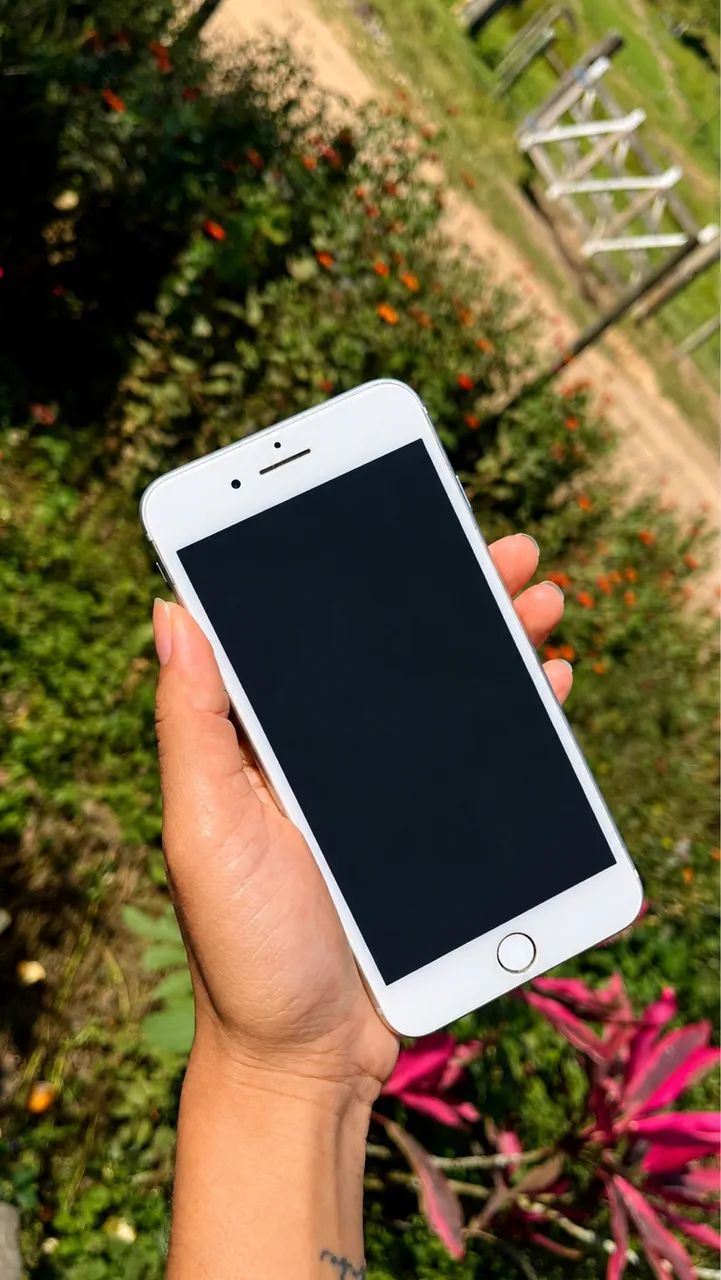 IPHONE 8 PLUS