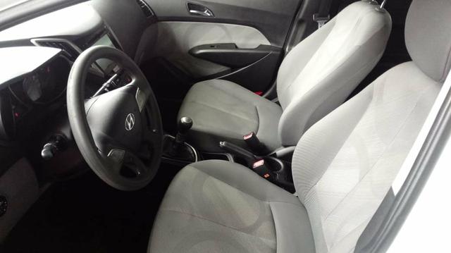 Hb 20 sedan 1.0 2014 top rodas multimidia muito novo - Foto 6