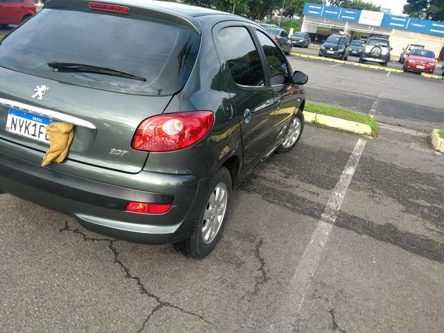 Peugeot 207 1.4 xr s 2011 top - Foto 13