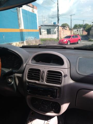 Clio 2001 valor 3700 - Foto 6