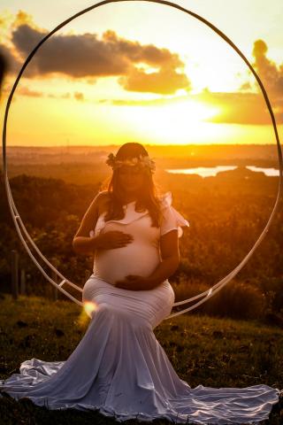 Fotografia com ensaio externo Gestantes,Aniversário,amassando o Bolo,Família - Foto 2