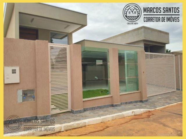 Linda casa moderna em rua 05 Vicente Pires