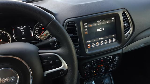 Jeep Compass 2.0 16v Flex 2018 Único Dono Som Beats Impecável - Foto 14