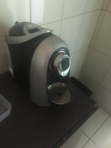 Vende máquina de café pra Escritorio/casa