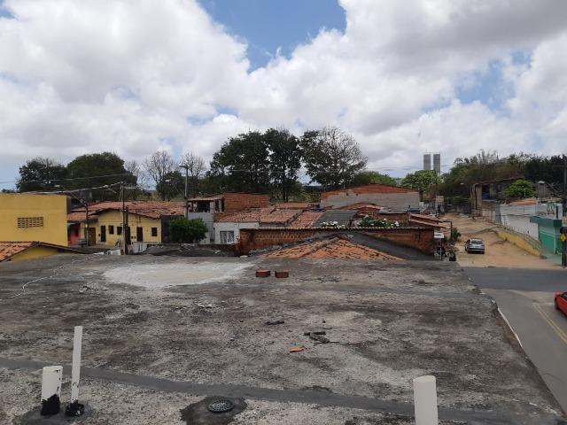 Casa na Av Waldir Diogo com 05 quartos e garagem pra 4 carros. Excelente imóvel - Foto 14