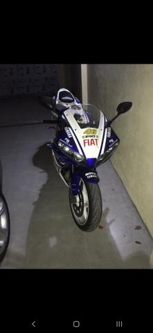Yamaha r1