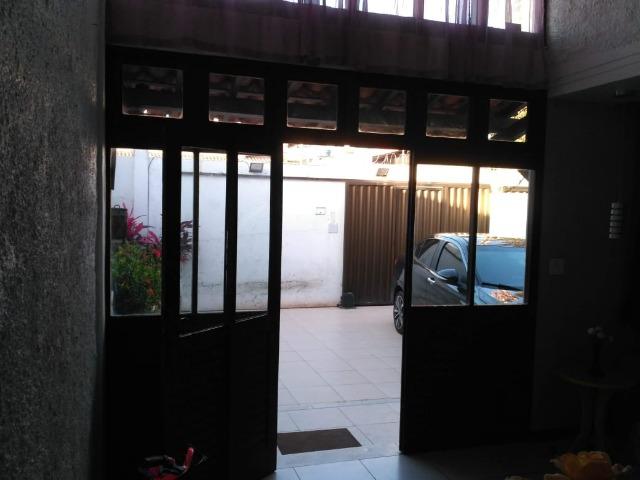 Casa duplex em Itapuã com 120 m² com 2/4 sem 1 suíte - Foto 2