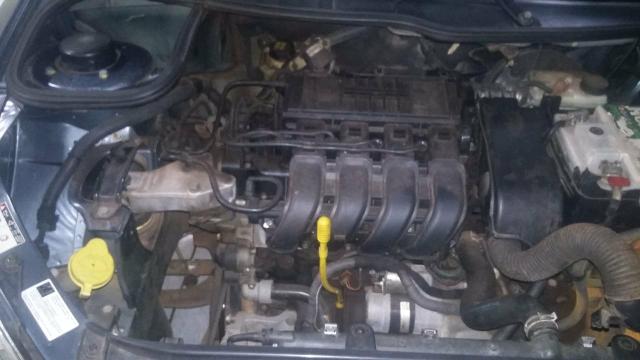 Vendo Peugeot 1.0precisar arrumar a chave de ceta - Foto 3